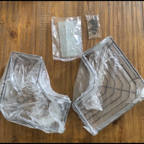 $49 NWT 2pc Corner Shower Caddy/Organizer Shelf, Black stainless steel - Picture 5 of 8